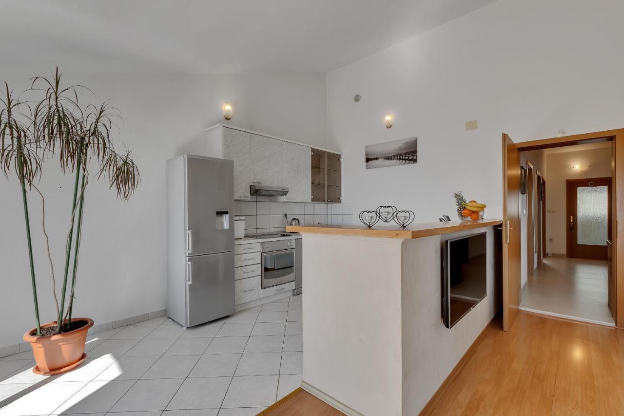 Apartman Sara Baška Voda Eksteriør billede
